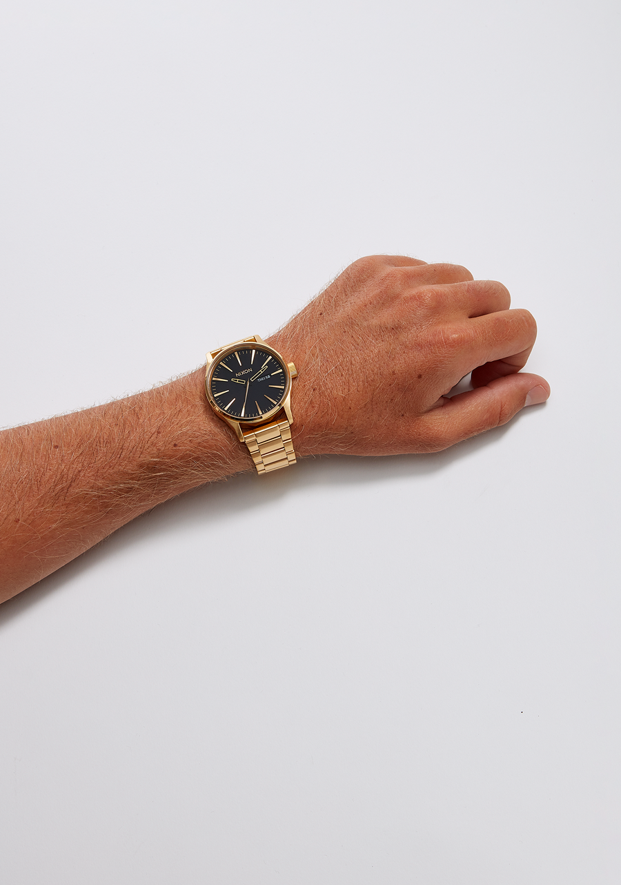 Nixon Mens Sentry SS Stainless Steel Watch Black/Gold