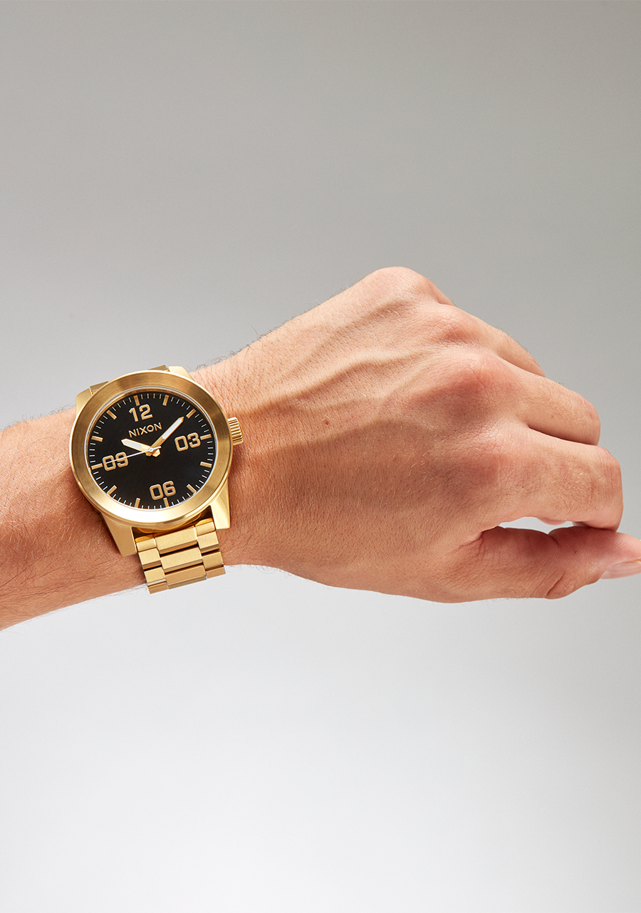 Nixon Mens Corporal Stainless Steel Watch Gold/Indigo