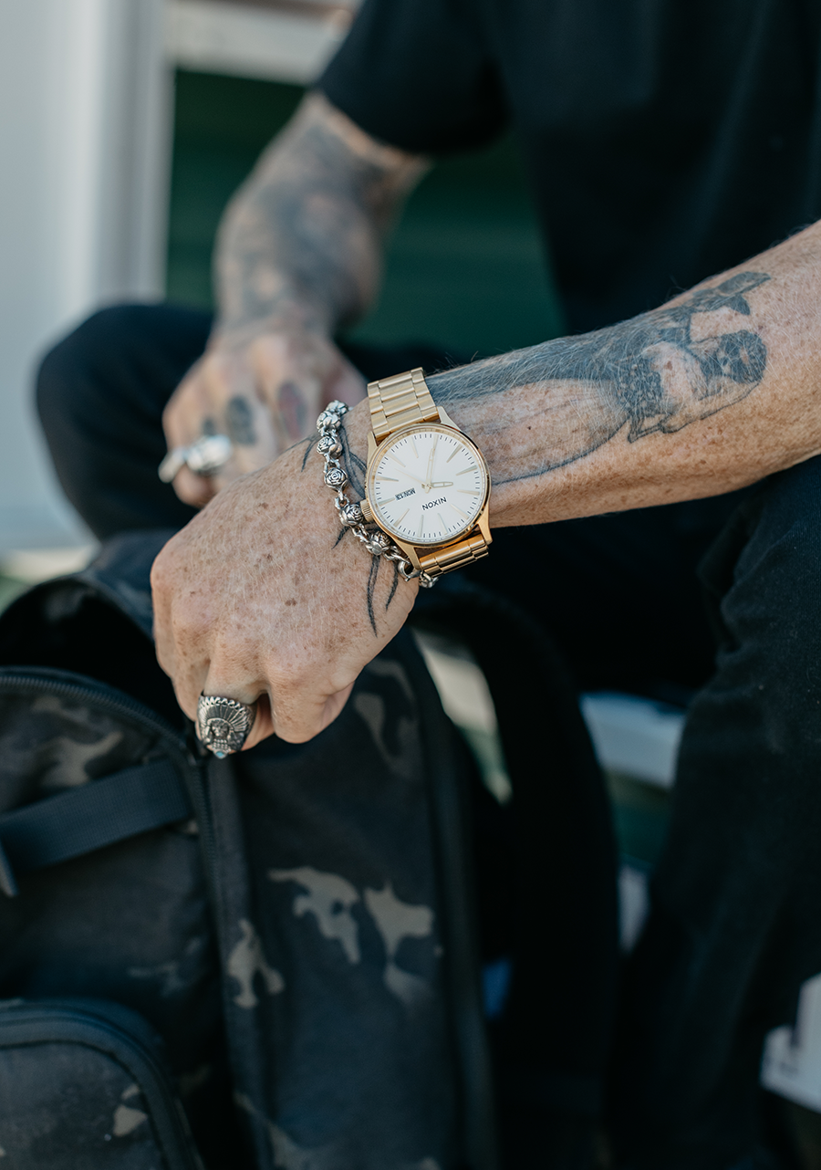 Nixon Mens Sentry SS Stainless Steel Watch Gold / White